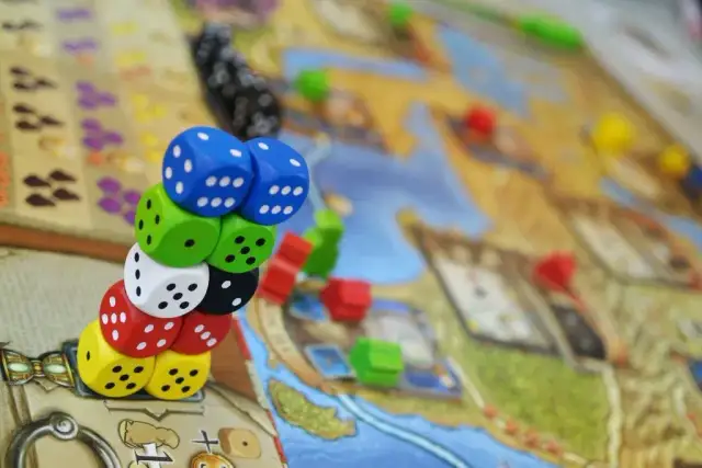 Najlepsze gry planszowe dla 11-latków, które rozweselą i uczą