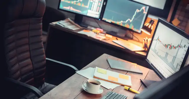 Jak ustawić dwa monitory i uniknąć najczęstszych problemów z konfiguracją