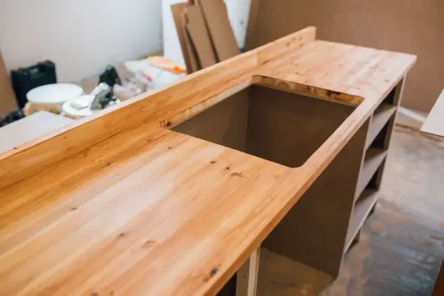 Jak zrobić szafkę pod umywalkę? Poradnik DIY i oszczędności do 60%