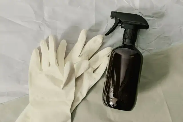 Czym myć gres po remoncie? Poznaj sekrety czystych płytek