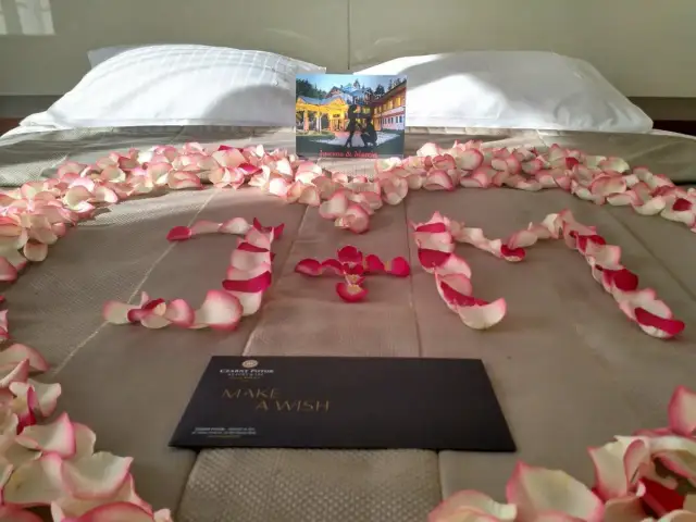 Idealny prezent na rocznicę ślubu? Sprawdzone pomysły dla Niej i Niego