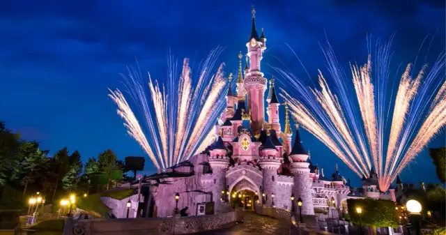 Gdzie jest Disneyland we Francji? Odkryj lokalizację i dojazd
