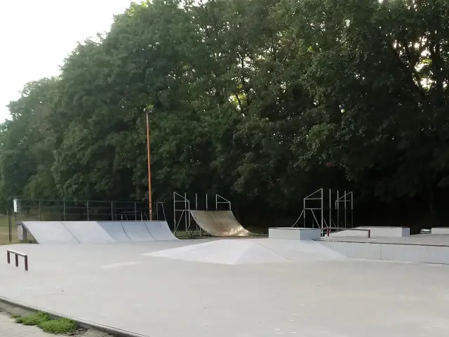 Skatepark Stargard: Gdzie go znaleźć i co warto wiedzieć?