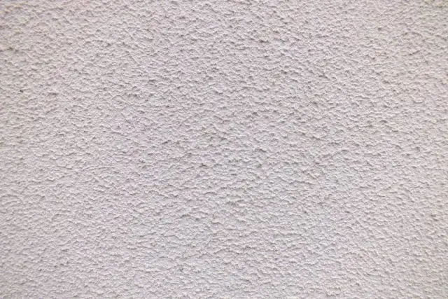 Baranek na ścianie? Pozbądź się go! Gładkie ściany bez skuwania