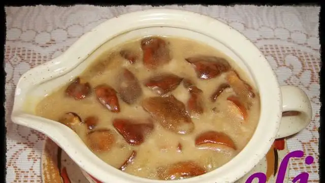 Jak zrobić sos grzybowy z mrożonych grzybów? Aksamitny przepis!