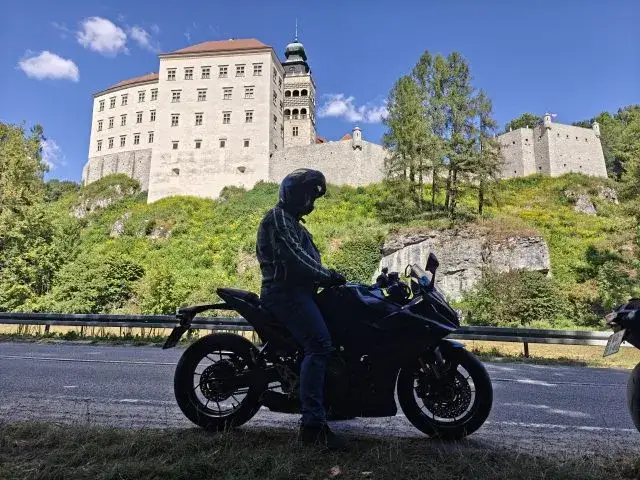 Małopolska na motocykl: Najlepsze trasy, widoki i porady eksperta