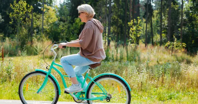 Ile czasu zajmuje jazda na rowerze 30 km? Sprawdź, co wpływa na czas!