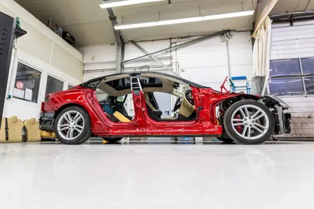 Günstige Karosserie Reparatur: So sparen Sie bei der Fahrzeugreparatur