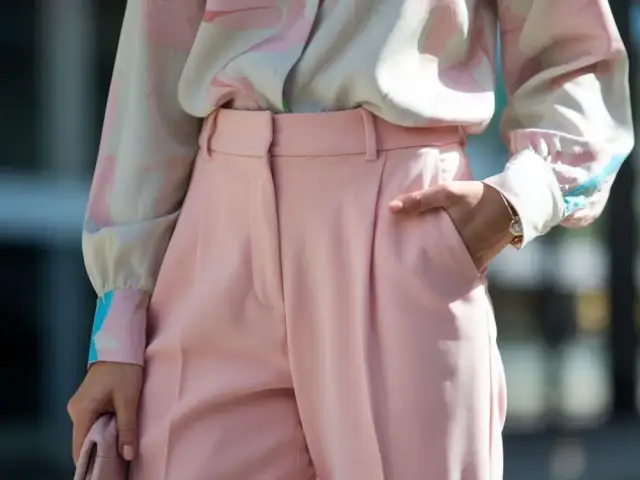 Jaka bluzka do różowych spodni? Stwórz idealny look!