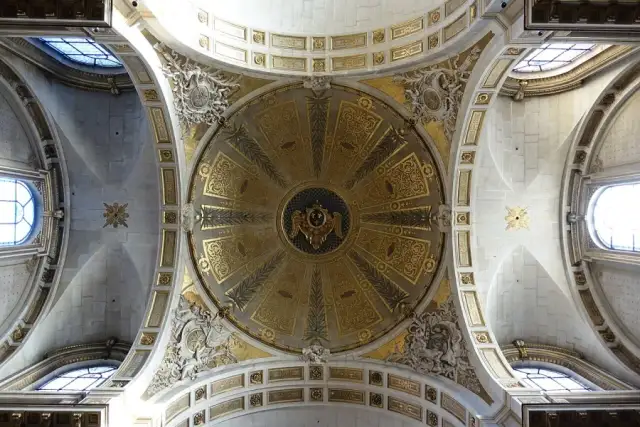 Hotel Lambert co to? Odkryj fascynującą historię i znaczenie tej rezydencji