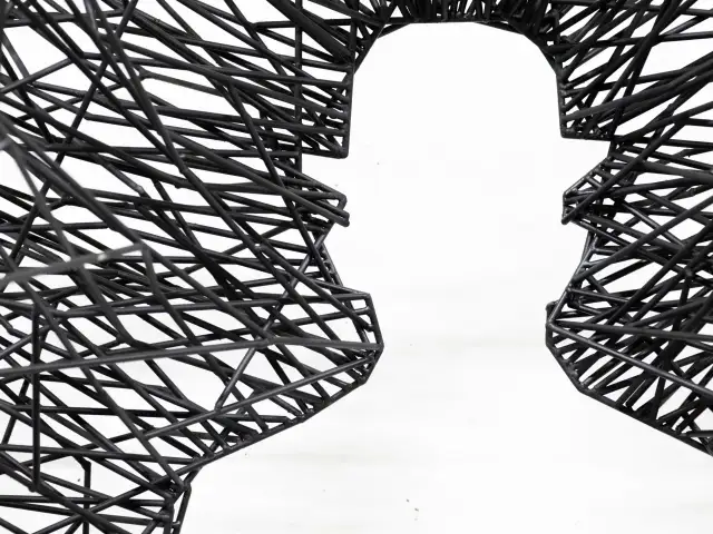 Tomasz Górnicki: Fenomen rzeźby, która porusza. Poznaj artystę.