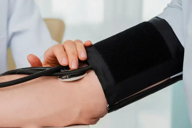 Słaby puls przyczyna: 10 niebezpiecznych problemów zdrowotnych