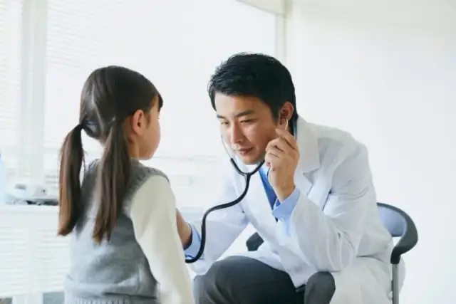 Neurolog dziecięcy od czego jest i jakie objawy wymagają wizyty