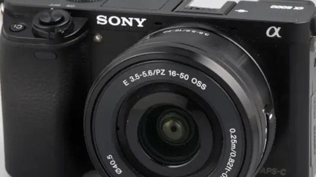 Jakie obiektywy pasują do Sony Alfa 6000? Sprawdź najlepsze opcje
