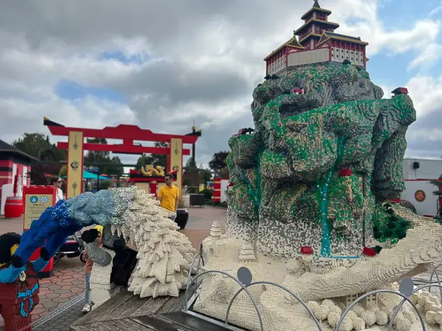 Najlepsze atrakcje w LEGOLANDzie Dania, które musisz zobaczyć