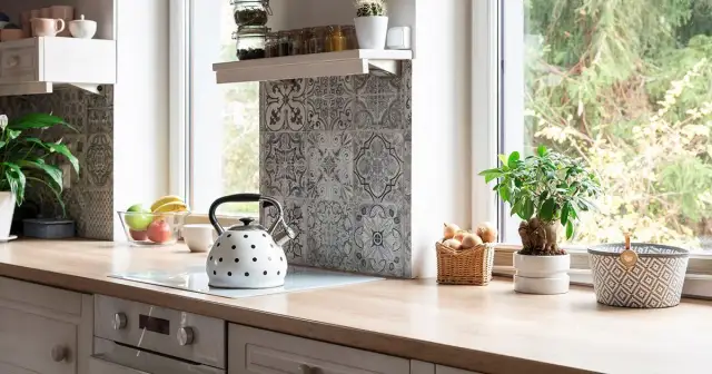 Küche Fliesen überkleben: So einfach verwandeln Sie Ihre Küche ohne Stress