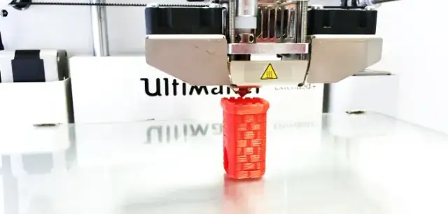 Druk 3D: Ile naprawdę kosztuje? Wycena, technologie, oszczędności.