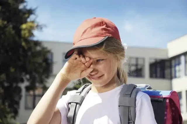 Jak zmiana szkoły wpływa na dziecko: skutki, problemy i wsparcie rodziców