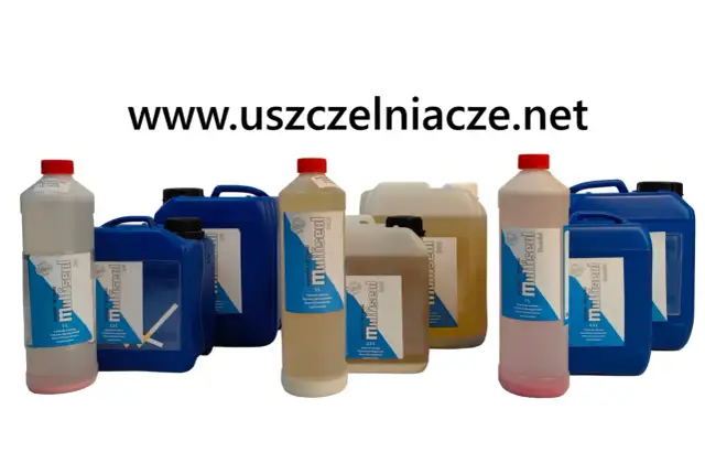 Różne pojemniki z płynnym uszczelniaczem do pieca węglowego, w tym butelki i kanistry.