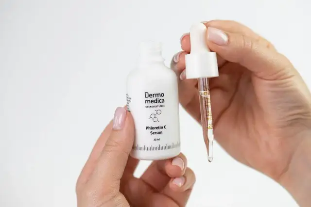 Czy na serum z witaminą C nakładać krem? Oto, co musisz wiedzieć