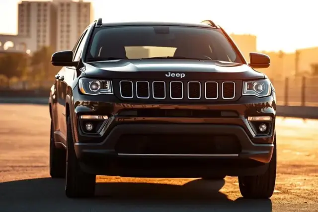 Jeep Compass: Jak wybrać silnik, który nie zawiedzie oczekiwań?
