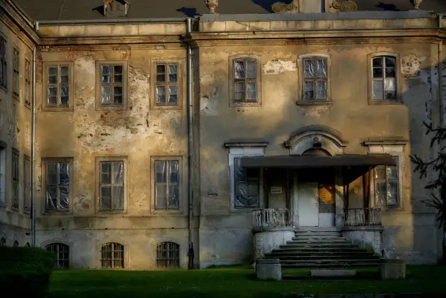 Najlepsze atrakcje w Pobiednej, które musisz zobaczyć i poznać