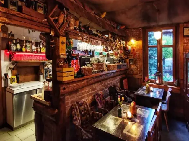 Gdzie zjeść w Szklarskiej Porębie? Najlepsze restauracje i smaki