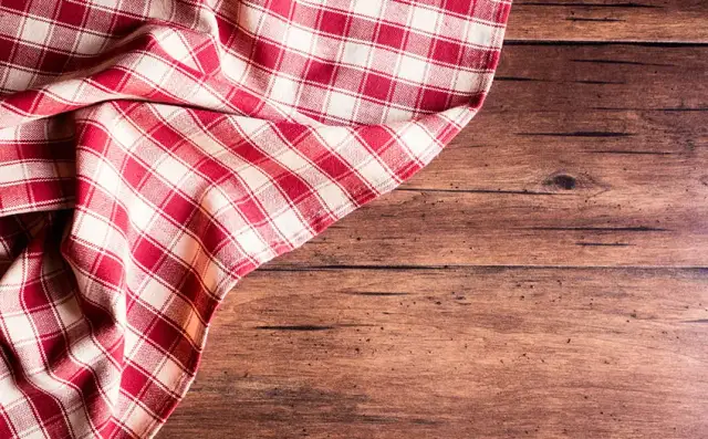 Jak wybrać idealny obrus na stół 140x80, by uniknąć błędów