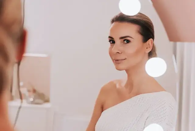 Czy szkoła może zabronić makijażu? Sprawdź swoje prawa i możliwości