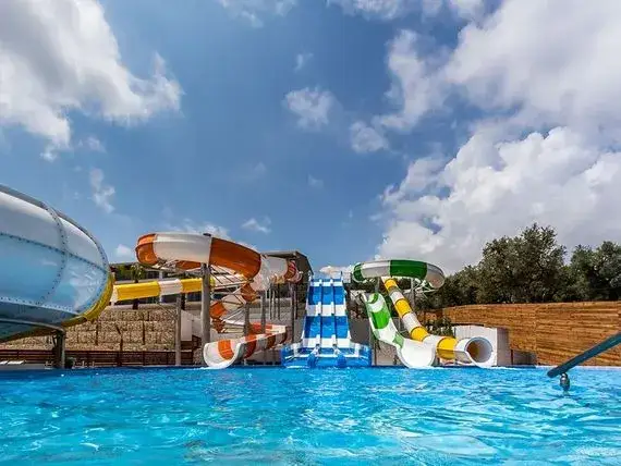 Gdzie na wakacje z dzieckiem za granicę - najlepsze porady i miejsca