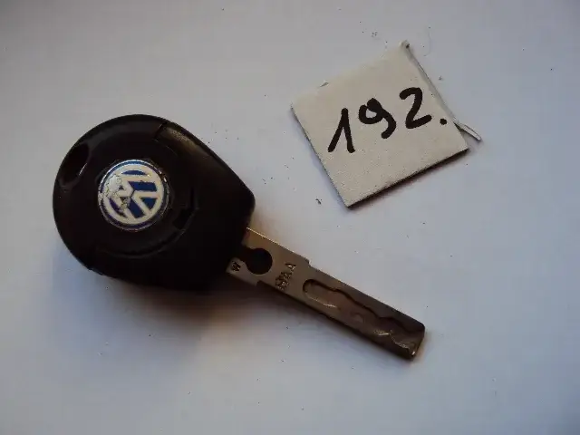 Wymiana baterii w kluczyku VW – proste kroki, uniknij problemów