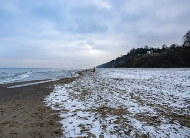 Gdzie nad morze zimą? Odkryj wyjątkowe miejsca i atrakcje