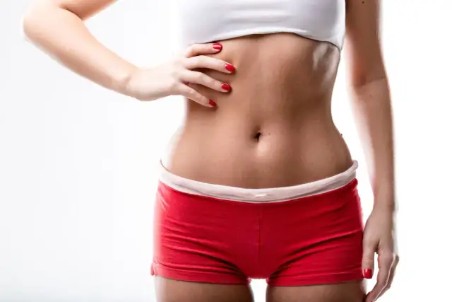 Ile razy ćwiczyć brzuch? Ekspert radzi: płaski brzuch w 3 dni!