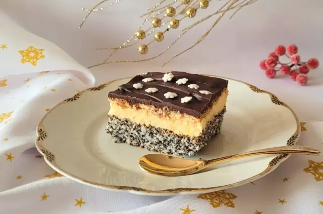 Prosty przepis na ciasto pijak, które zachwyci Twoich gości