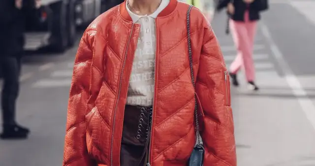 Jakie modne kurtki wybrać na wiosnę? Odkryj najnowsze trendy
