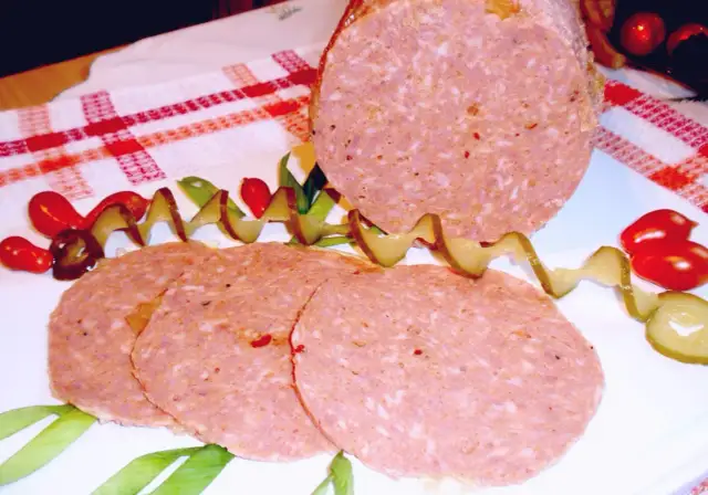 Jakie przyprawy do mielonki z szynkowara? Sekret idealnego smaku i aromatu