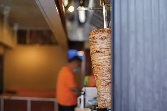 Gdzie jest kebab? Znajdź najlepszy w okolicy i nie żałuj!