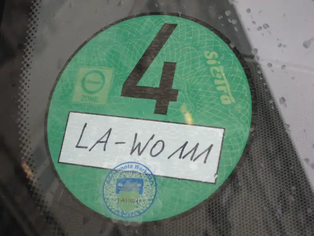 Naklejka Umweltzone – Jakie są przepisy i jak zdobyć wymaganą naklejkę?