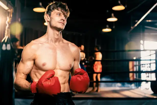 Ile trwa runda w boksie? Zawodowy vs amatorski