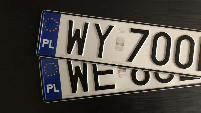 Ile kosztuje rejestracja samochodu w 2025? Kompletny cennik opłat