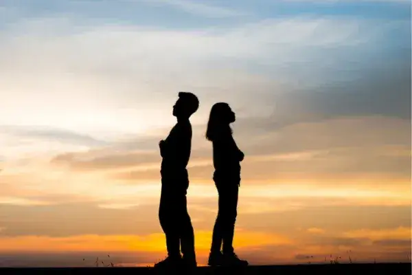 Histrioniczne zachowania: Jak stawiać granice i dbać o siebie?