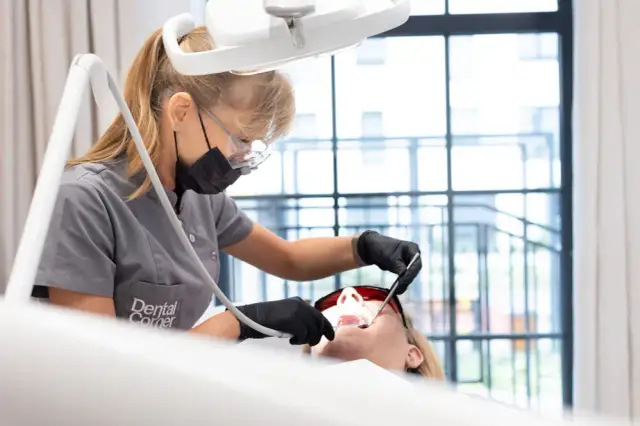 Ile trwa odrętwienie po znieczuleniu stomatologicznym? Porady!