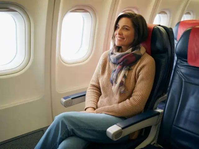Podróż samolotem: Co ubrać? Sprawdzone triki na komfortowy lot