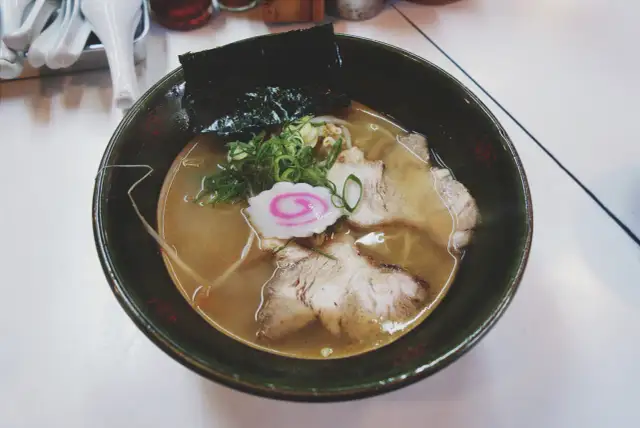 Ile kosztuje ramen w Japonii? Ceny, które zaskoczą każdego smakosza