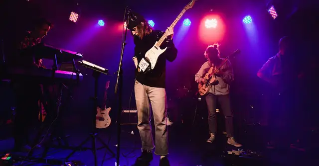 Piosenki buntu i wolności - muzyka anarchistów na przestrzeni dekad