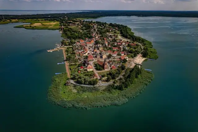 Nowe Warpno: Odkryj perłę Pomorza Zachodniego atrakcje i relaks!