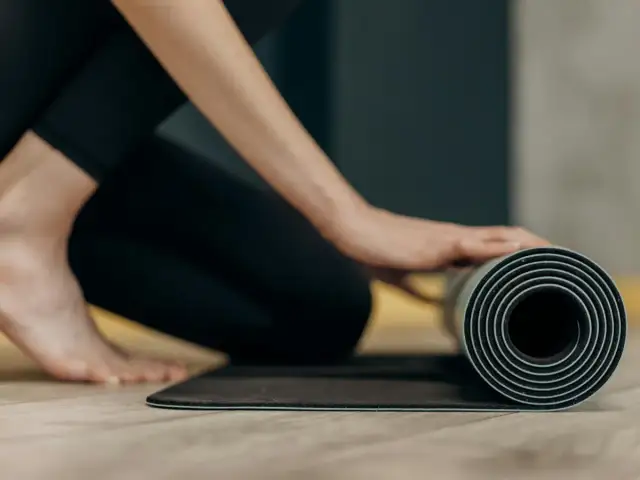 Trening na czczo czy po śniadaniu? Co lepsze dla Twoich celów?