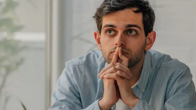 Jak skutecznie wygrać z nerwicą natręctw myślowych – praktyczne porady i metody