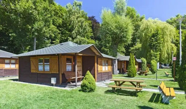 Ile kosztuje nocleg nad morzem? Ceny, które Cię zaskoczą