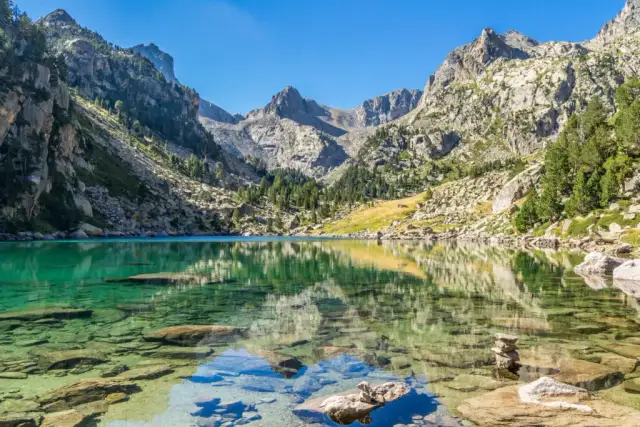 Pireneje w Hiszpanii - odkryj niezwykłe góry i ich sekrety